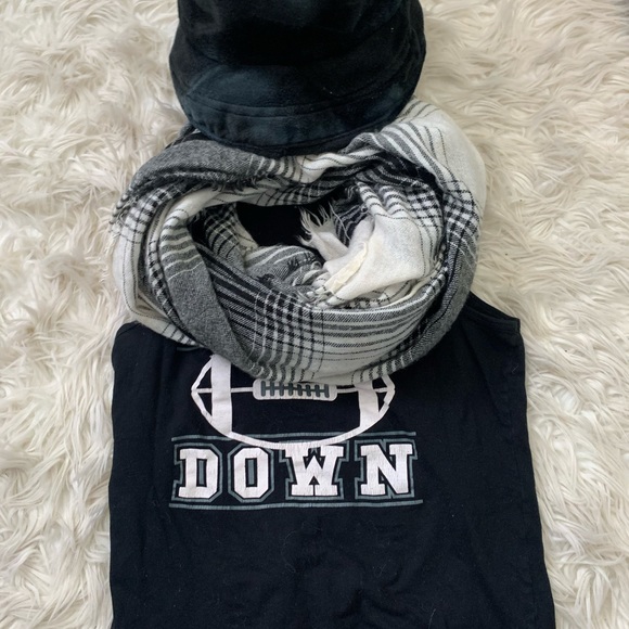 Women’s bundle - Picture 9 of 10